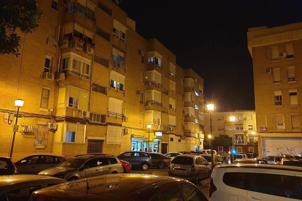 Beautiful And Cozy Apartment In Seville. ภายนอก รูปภาพ
